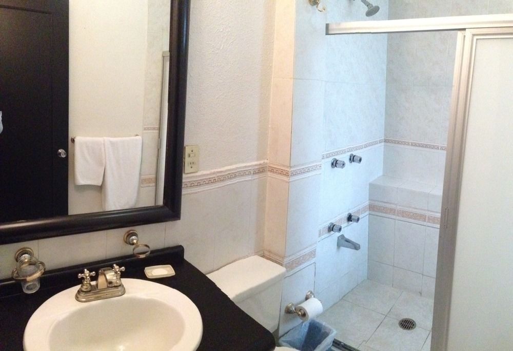 Grupo Kings Suites - Horacio 1525 Мехико Экстерьер фото